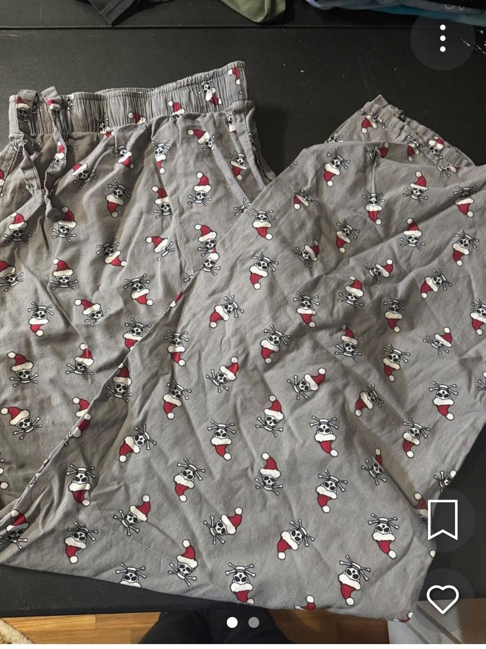 Old Navy Gray Men's Holiday Skull Print Lounge Pants,in great condition,no flaws